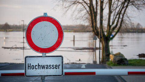Hochwasser-Absperrung Hochwasser-Absperrung