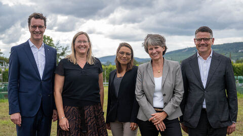 Ministerpräsidenten Rhein und Wüst informieren sich über Spitzenforschung und Lehre an der Hochschule Geisenheim